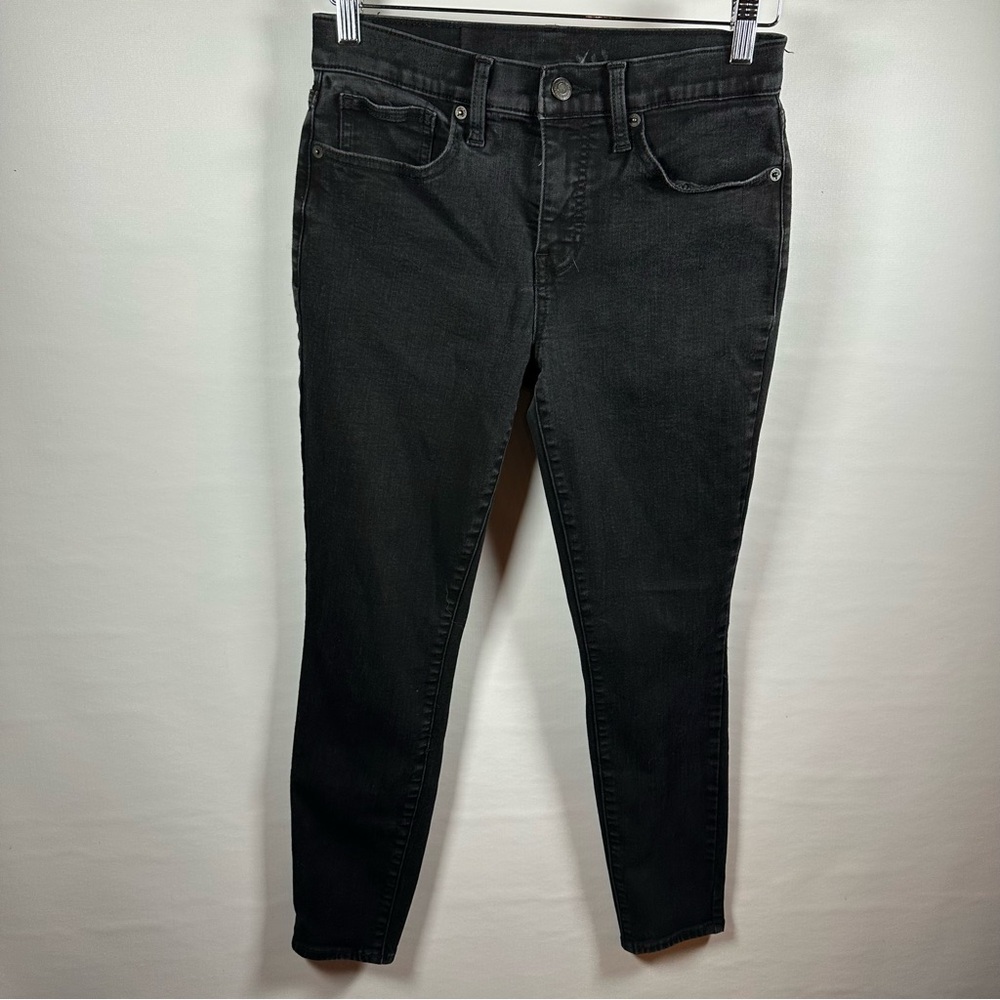 Lucky brand mid rise black skinny jeans, size 6/28A